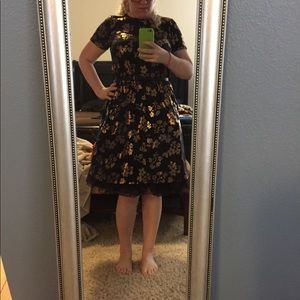 Black and gold Elegant Carly